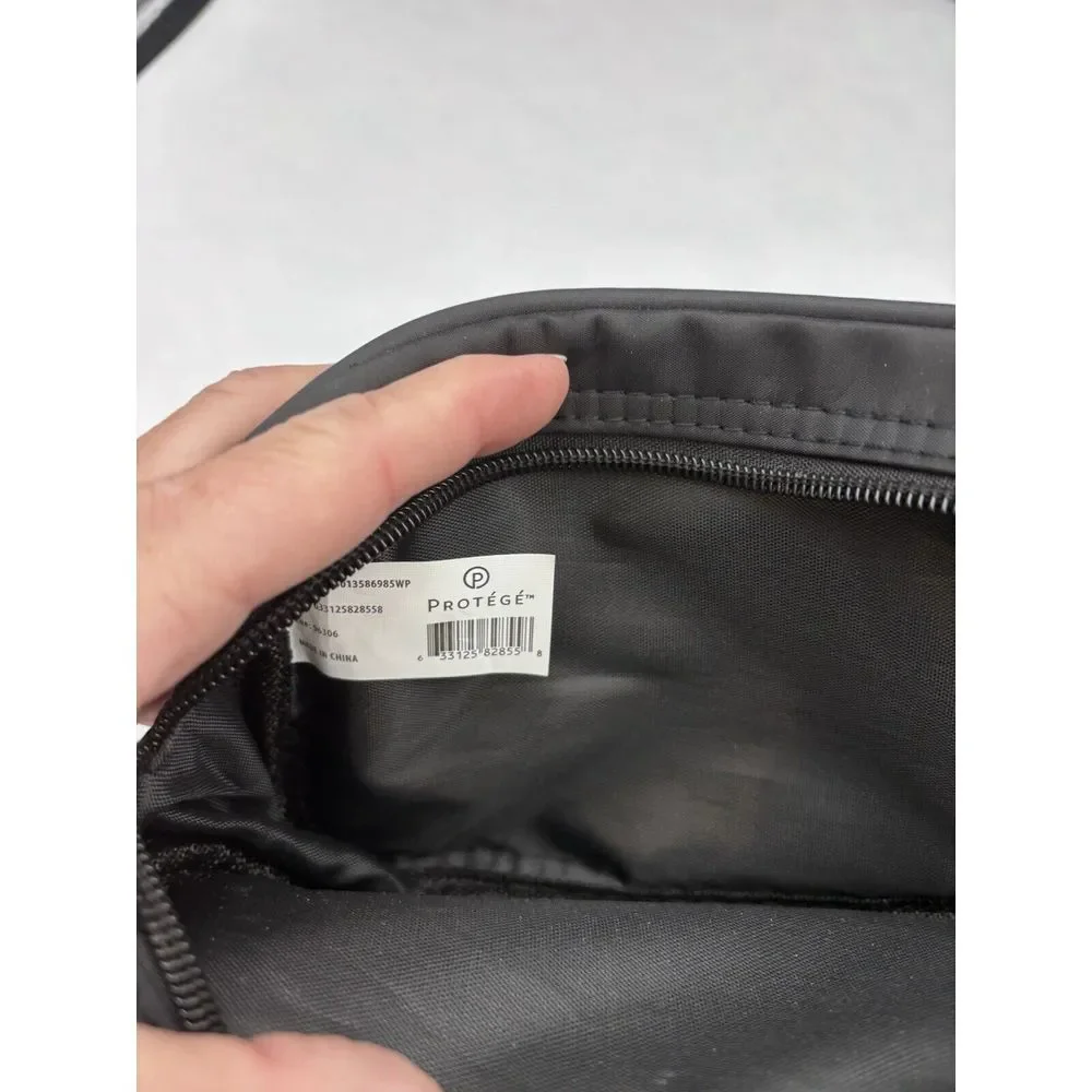 Protégé, Black Nylon Fanny Pack Missing 1 Zipper Pull LNWOT (1102) Not Crossbody